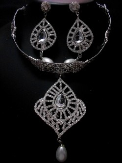 choker-necklace-set-11030FN1550
